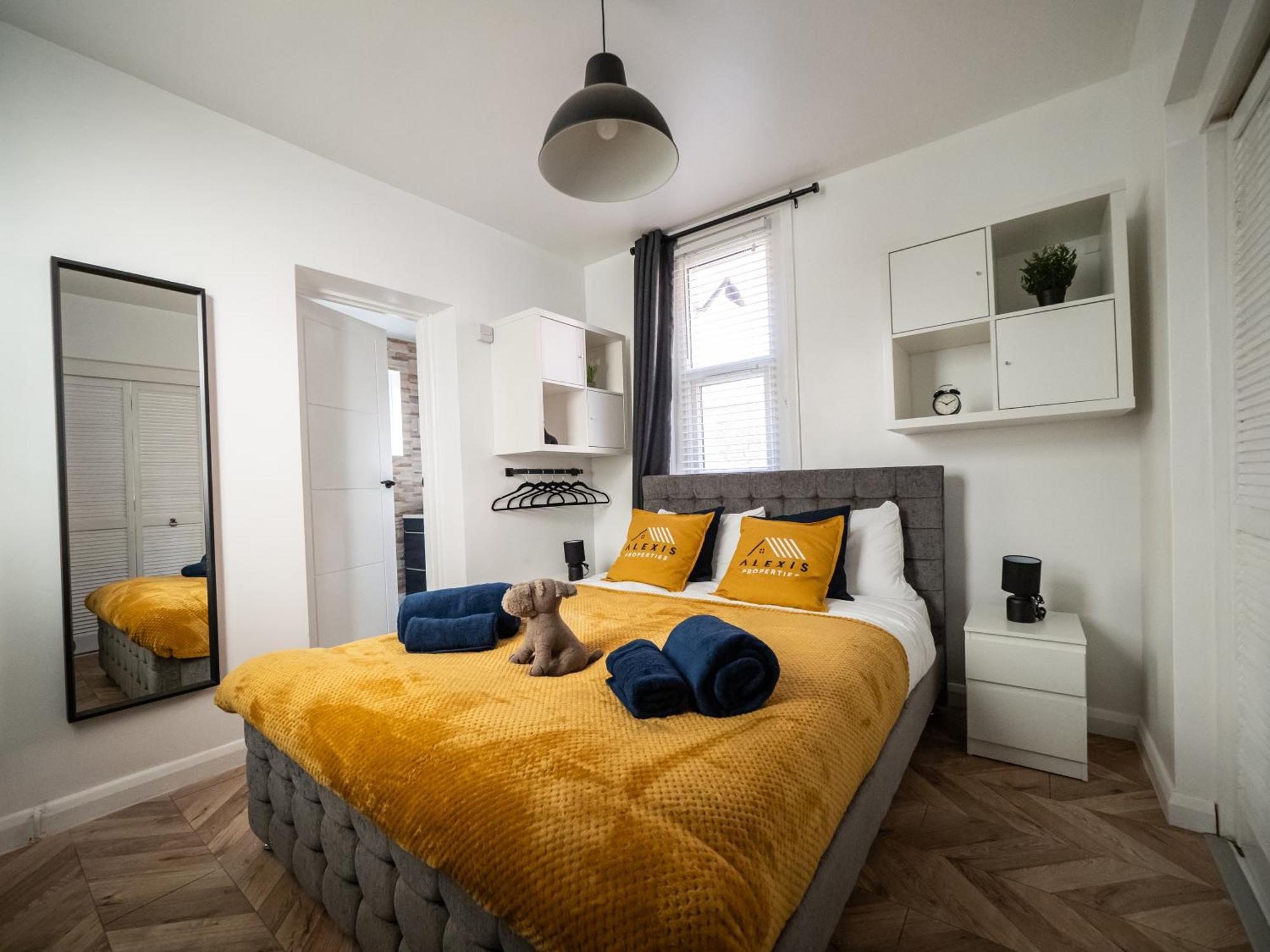 Seaside Retreat: Luxury 1-Bed, Free Parking Portsmouth Exterior foto