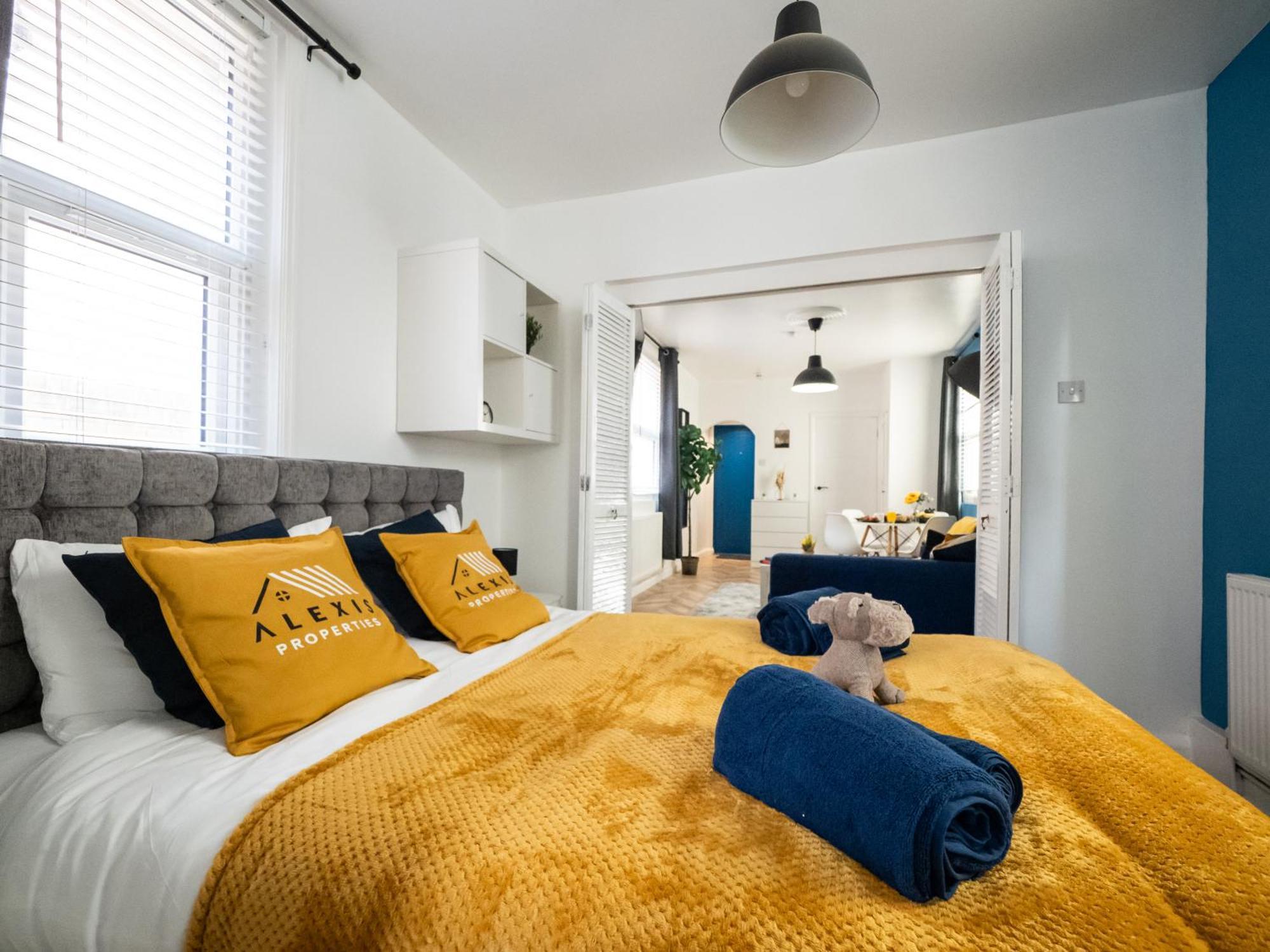 Seaside Retreat: Luxury 1-Bed, Free Parking Portsmouth Exterior foto