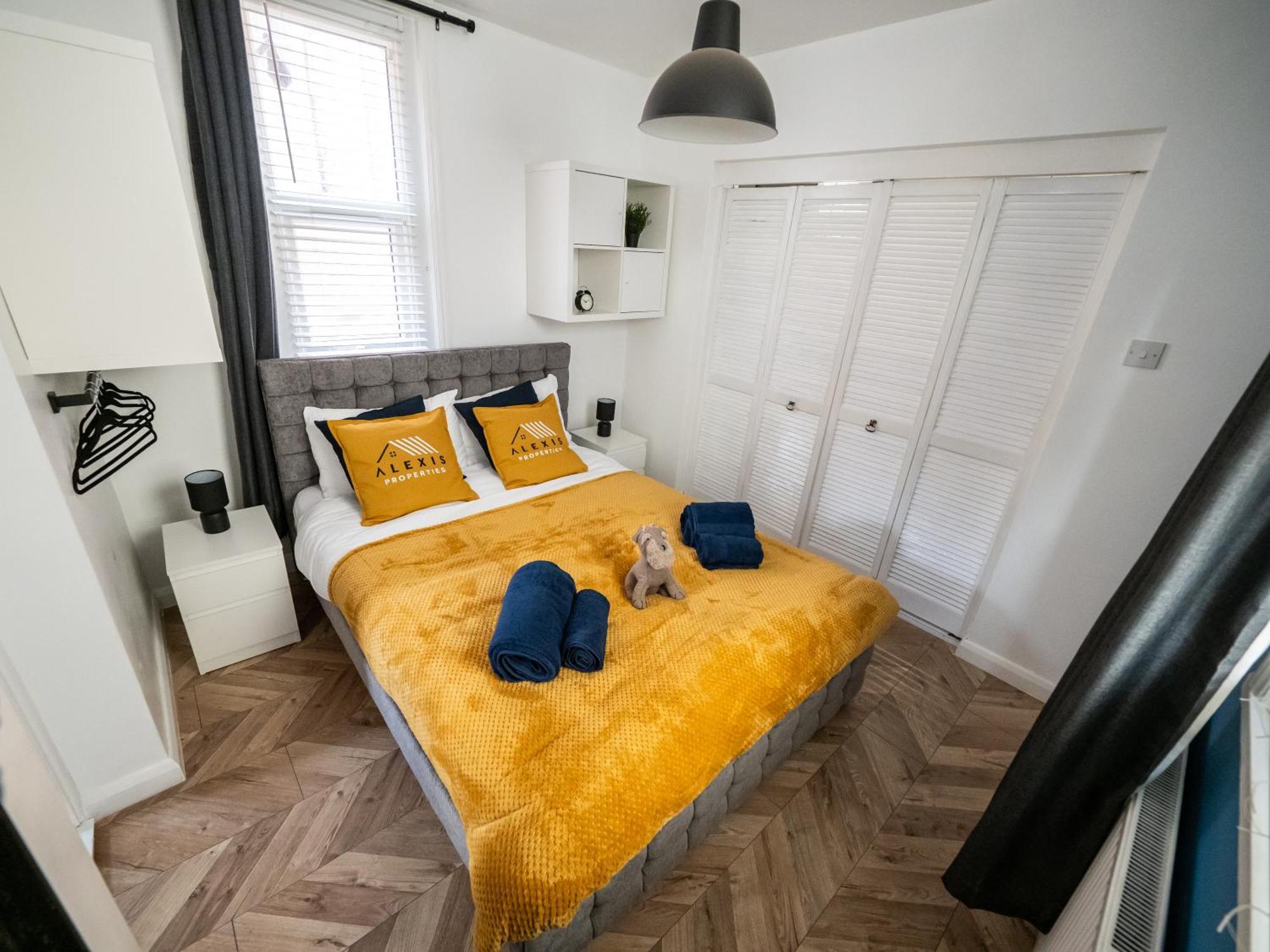Seaside Retreat: Luxury 1-Bed, Free Parking Portsmouth Exterior foto
